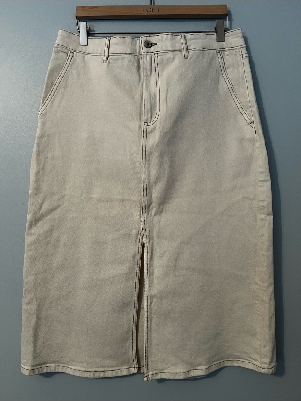 Ladies size XL skirt. Cream with brown stitching. Never worn.